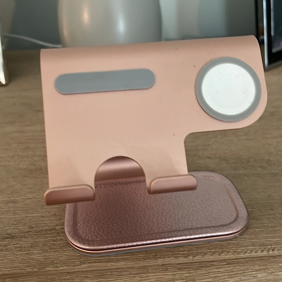 Apple Watch Series 4 with GPS & Cellular - Picture 4 of 4